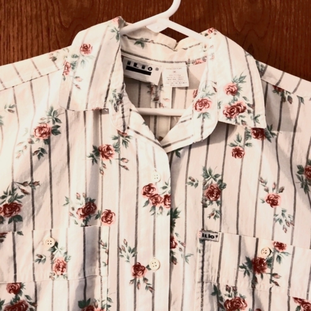 ILio Size M floral cotton blouse